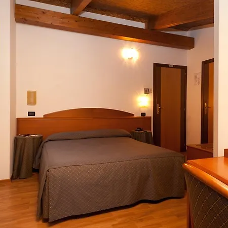 Casa Ferretti 3*