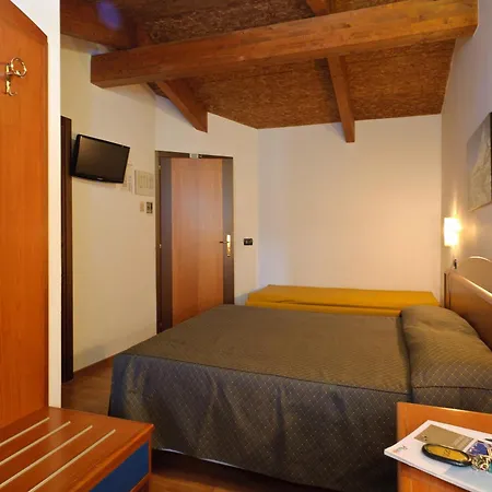 Casa Ferretti Di Ferretti Village מלון 3*
