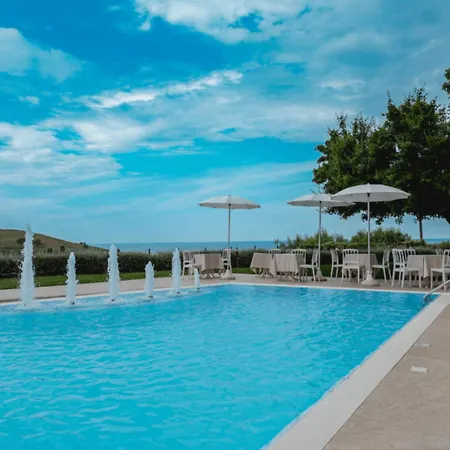 Hotel Casa Ferretti Di Ferretti Village 3*