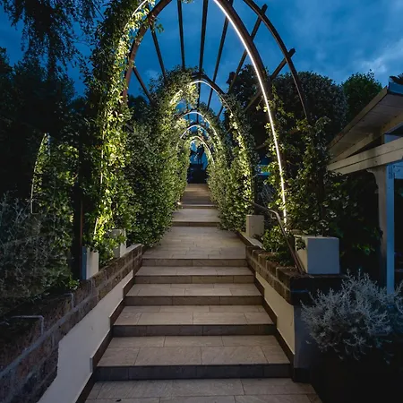 Casa Ferretti 3*