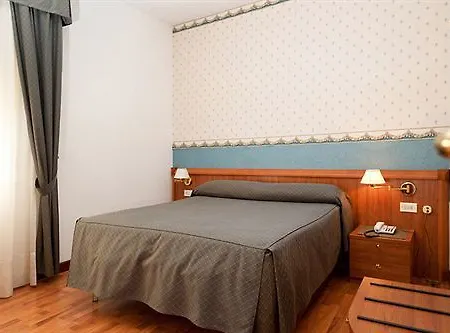 Great Location Near The Colosseum In Central Rome Hotel Silvi Marina