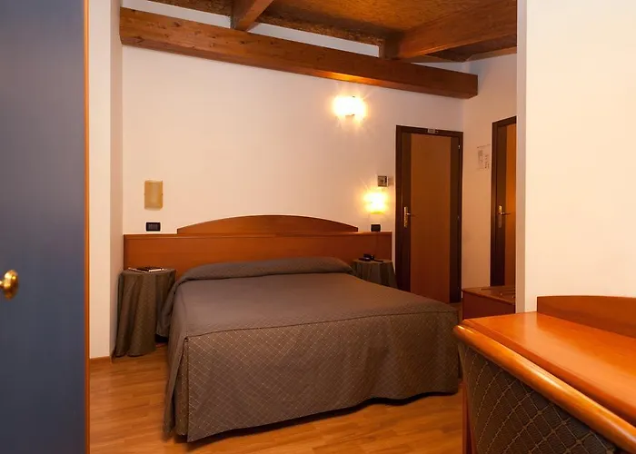 Great Location Near The Colosseum In Rome 3*