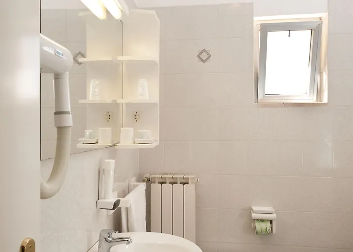 호텔 Great Location Near The Colosseum In Rome 3*