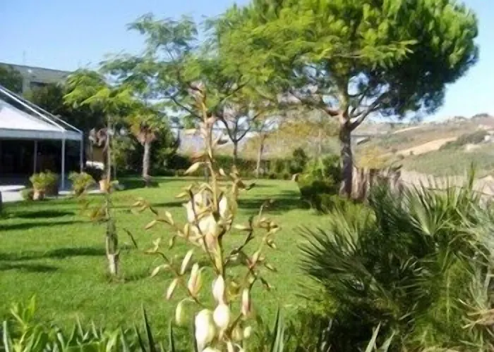 Great Location Near The Colosseum In Rome 3*